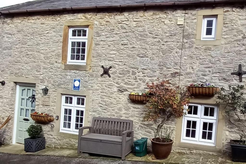 Peak District - 1 Harrow Cottage - Great Longstone Exterior foto